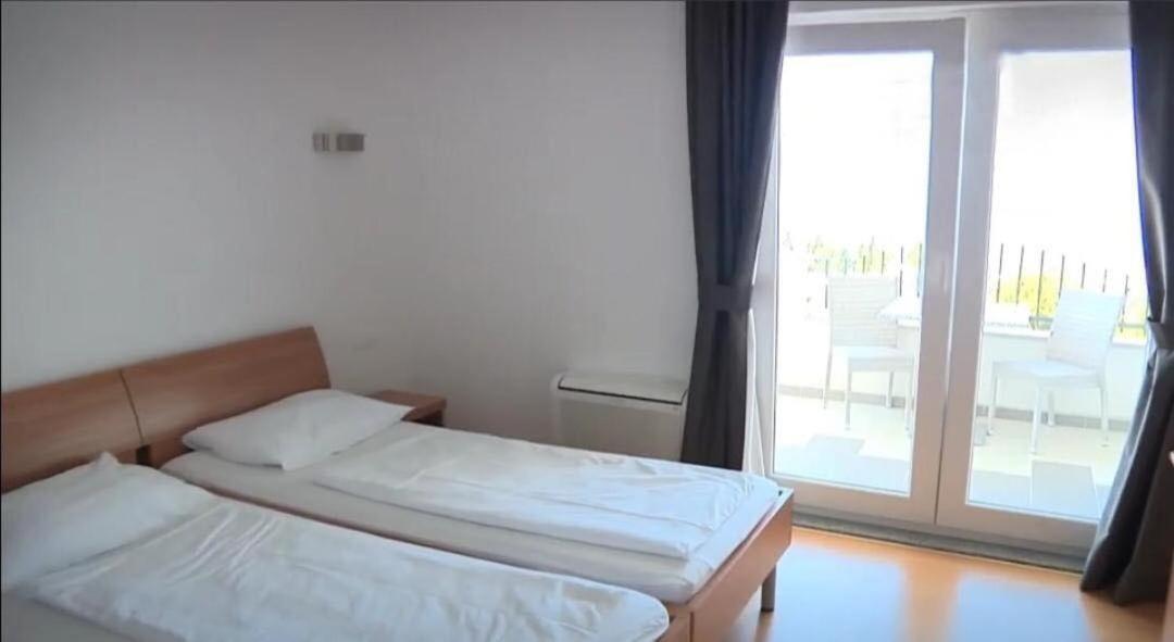 Hotel Lukas Gradac  Eksteriør bilde