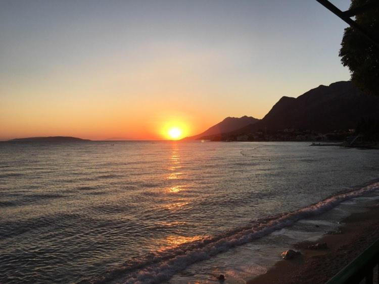 Hotel Lukas Gradac  Eksteriør bilde