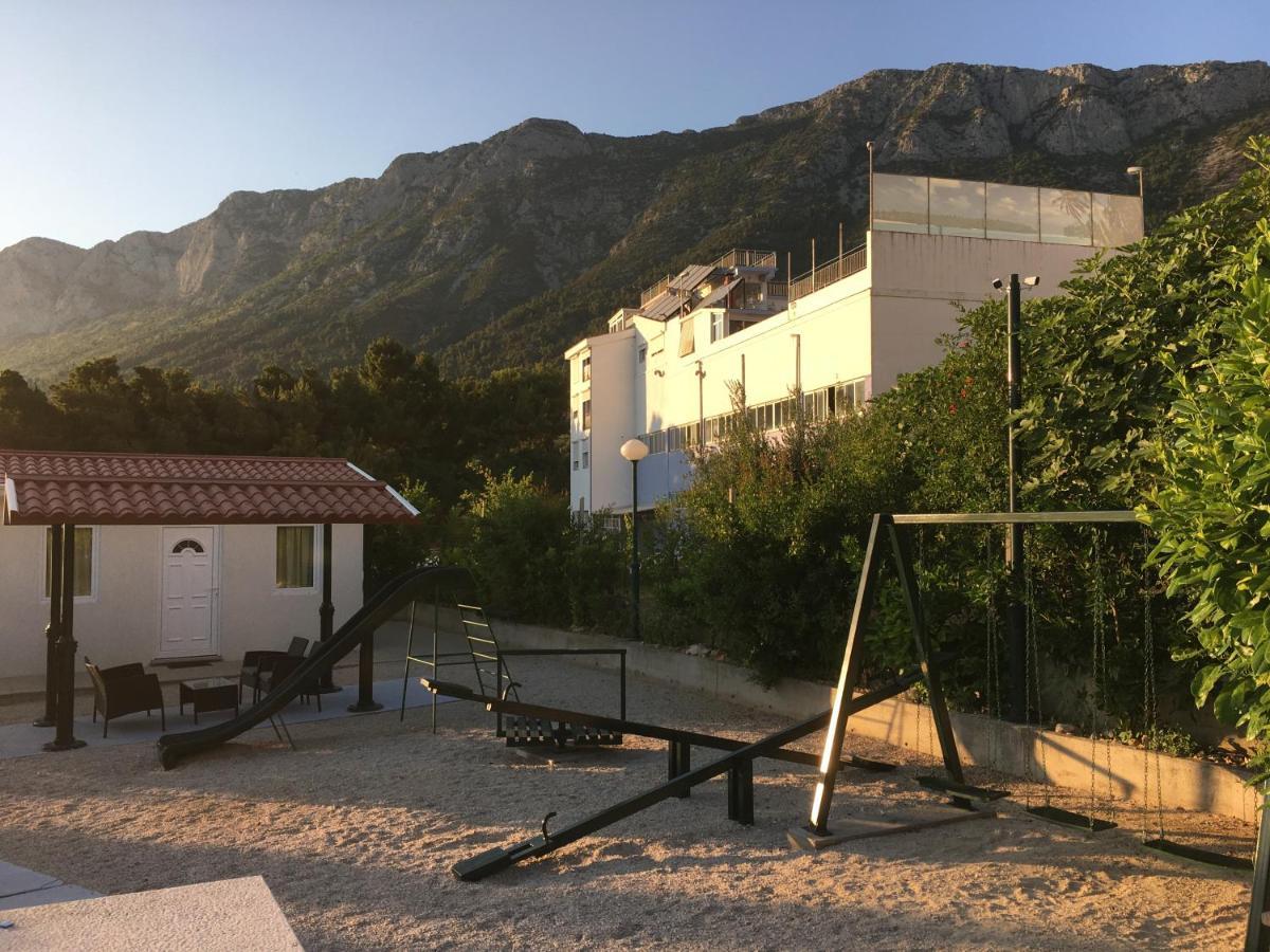 Hotel Lukas Gradac  Eksteriør bilde